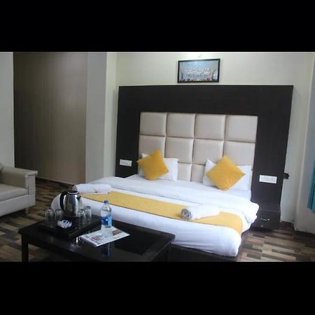 Hotel Stay Well Banikhet Kültér fotó
