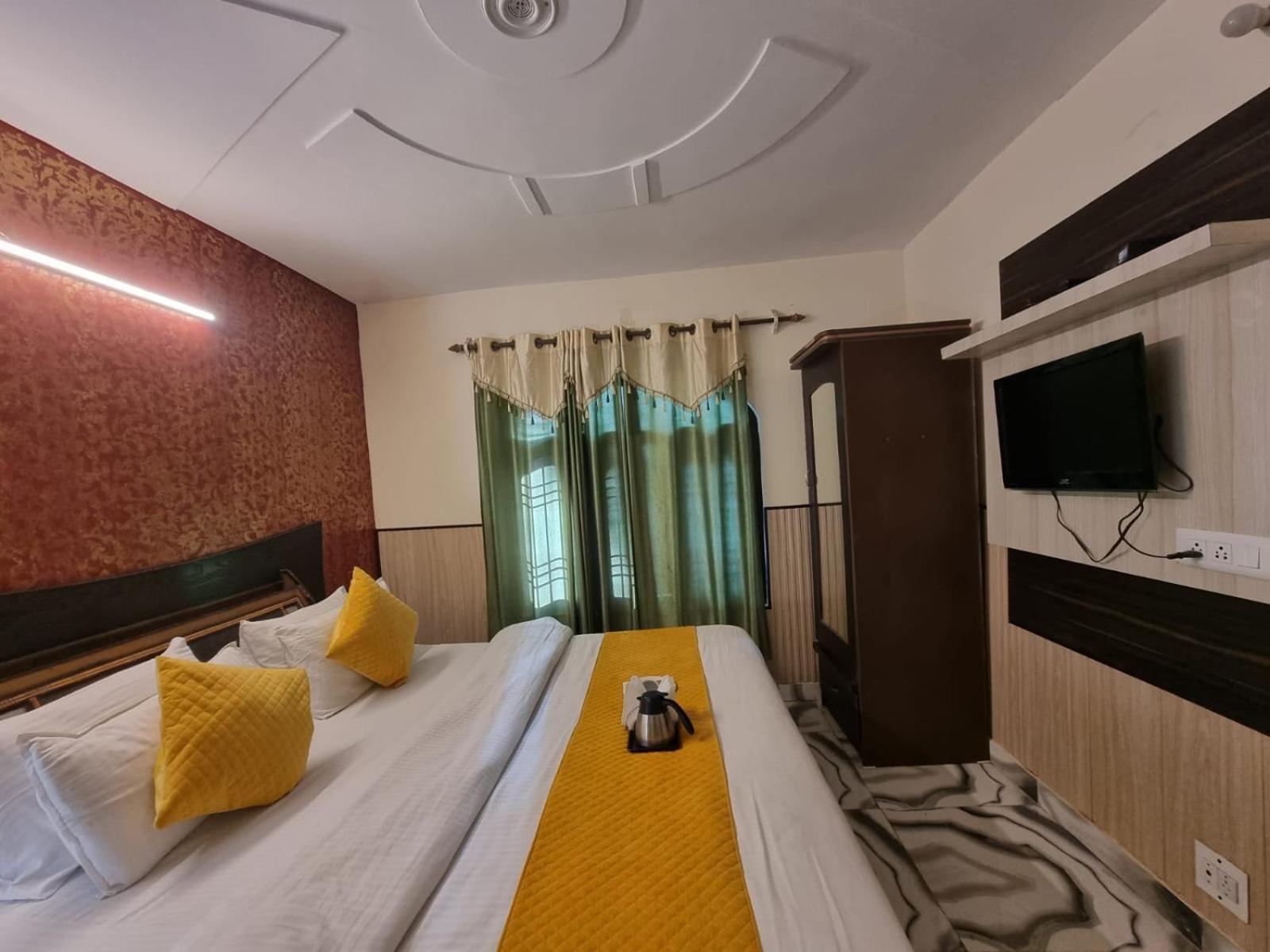Hotel Stay Well Banikhet Kültér fotó